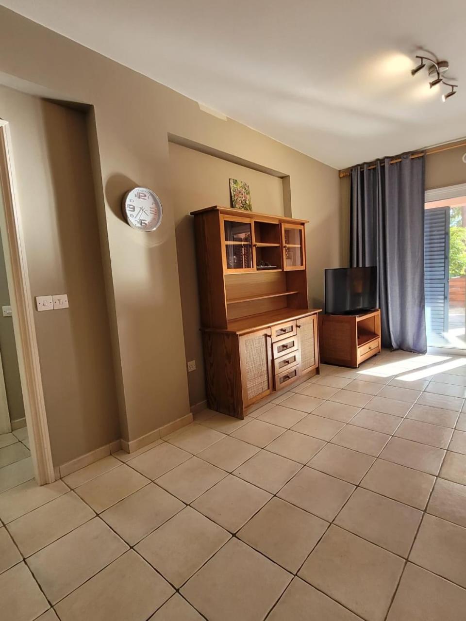 Limnaria Gardens Paphos, Near Beach 외부 사진
